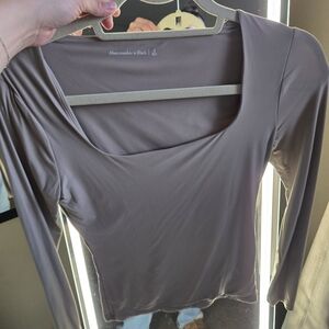 Abercrombie & Fitch Women's Long-Sleeve Scoop Neck Top — Taupe Gray
